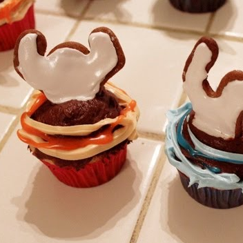 Portal 2 Cupcakes