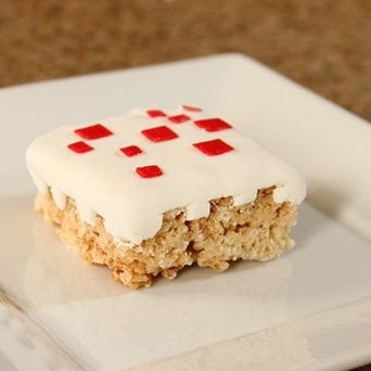 Minecraft Cake Treats! – Quake n Bake