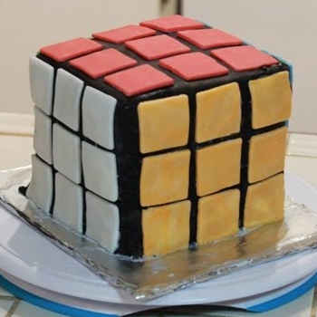 Rubiks Cube Cake – QnB
