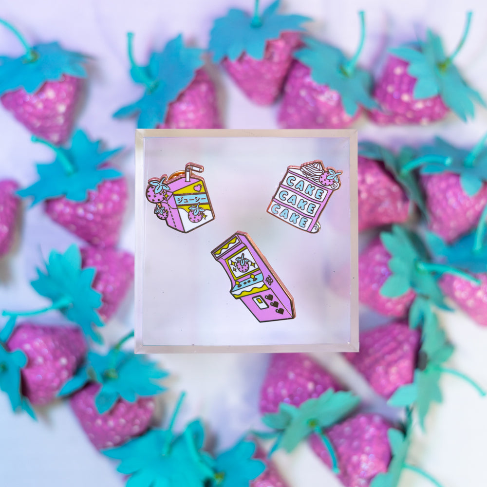 
                  
                    Cupquake x Strawburry17 Pin Set
                  
                